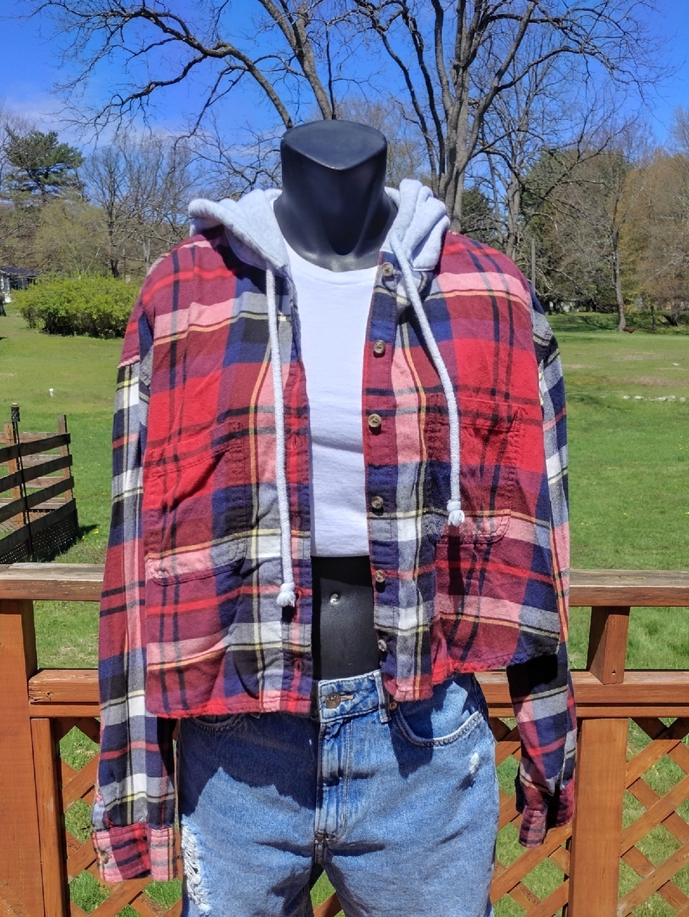 American Eagle Red White & Blue Plaid Hooded Cropped Button Up Shirt Size Large - Picture 5 of 10